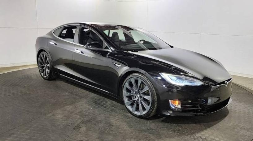 TESLA MODEL S 2018 5YJSA1E22JF239767 image